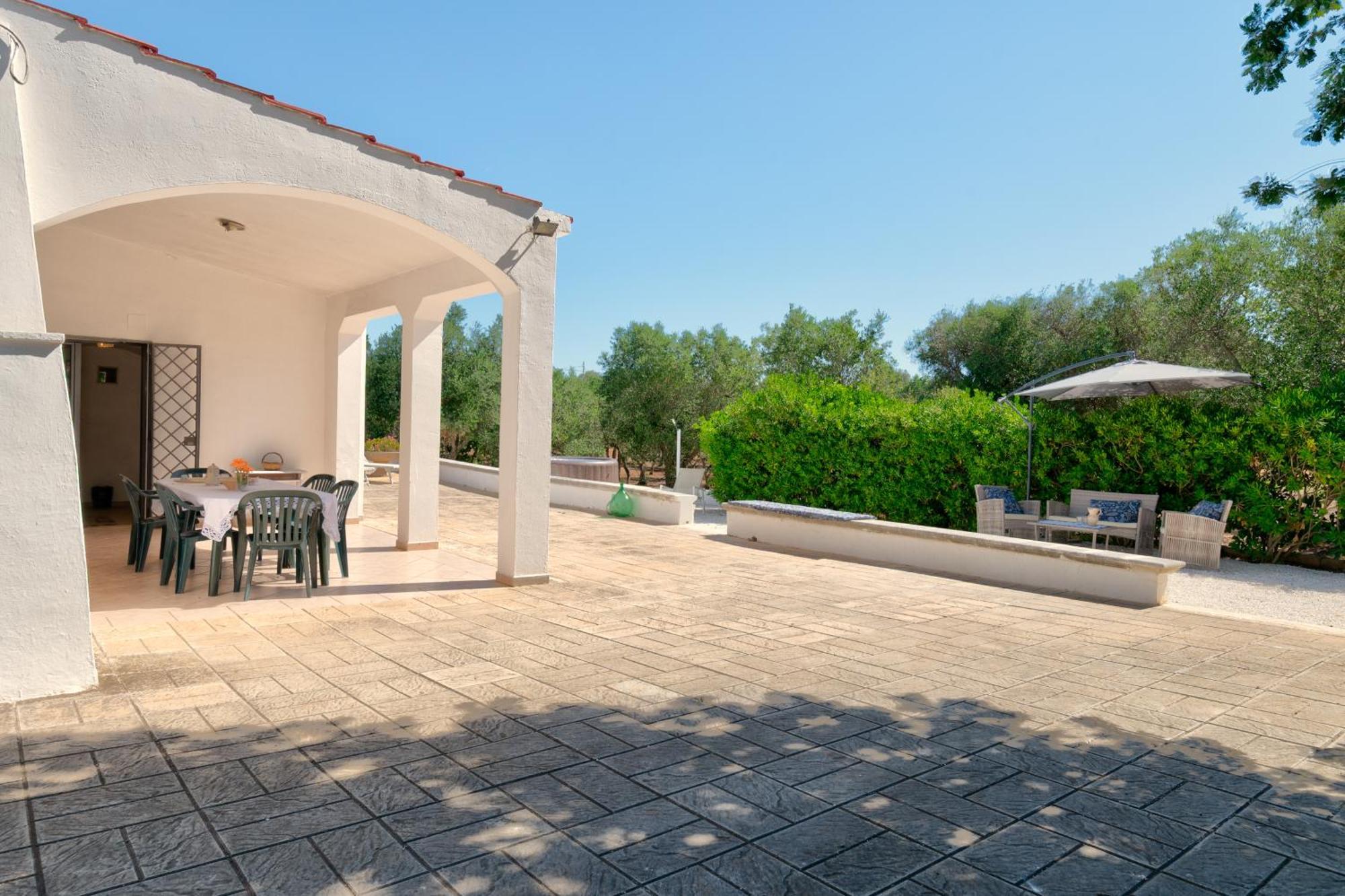 Trullo La Quercia Villa Ostuni Ngoại thất bức ảnh